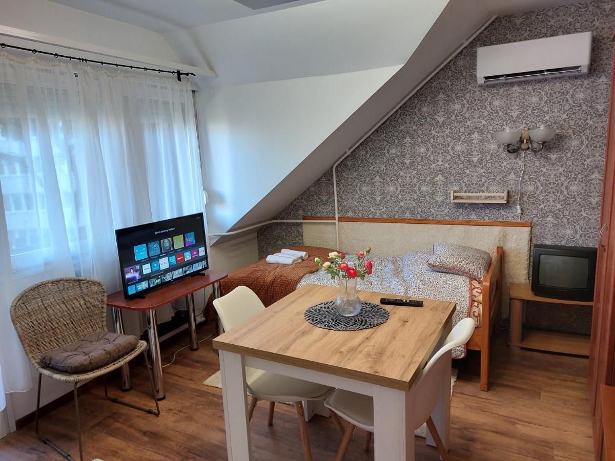 Summer House Apartman Debrecen Ngoại thất bức ảnh